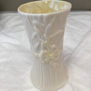 Belleek PotteryPosy Vase